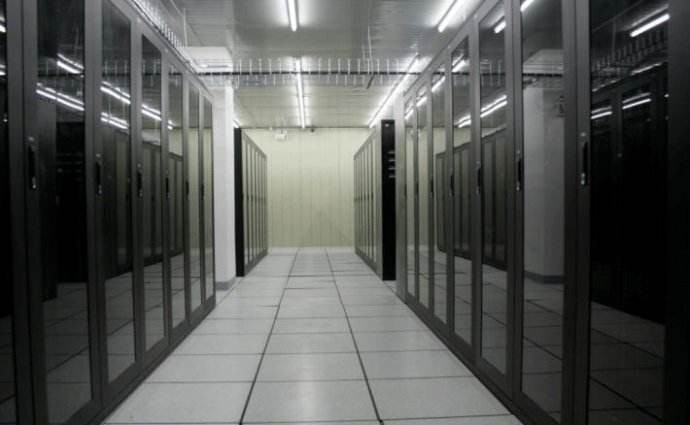 如何使用香港服务器建设网站