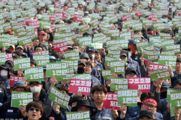 疫情致雇佣形势恶化,韩国大企业正式工两年间剪裁1.8万人
