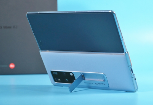 三季度折叠屏手机销量暴增4.8倍 三星、华为统治99%市场