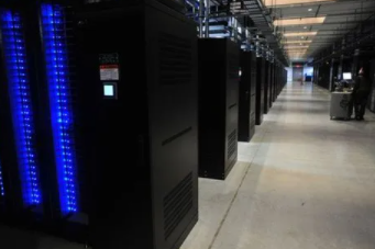 租用香港服务器机房机柜,成本构成是怎样的