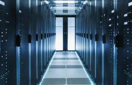 影视类网站适合选用香港服务器吗